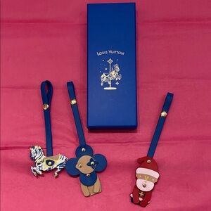 Louis Vuitton Holiday 2024 Charms - Blue, Red, Tan